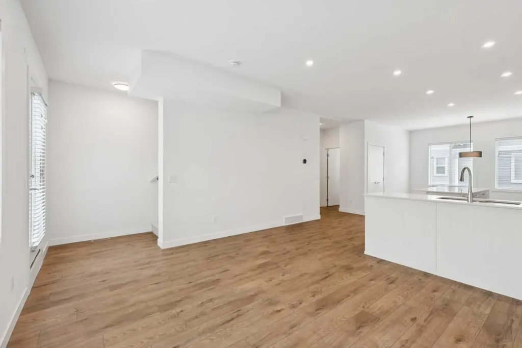669 Savanna Boulevard Calgary AB T3J 2K2