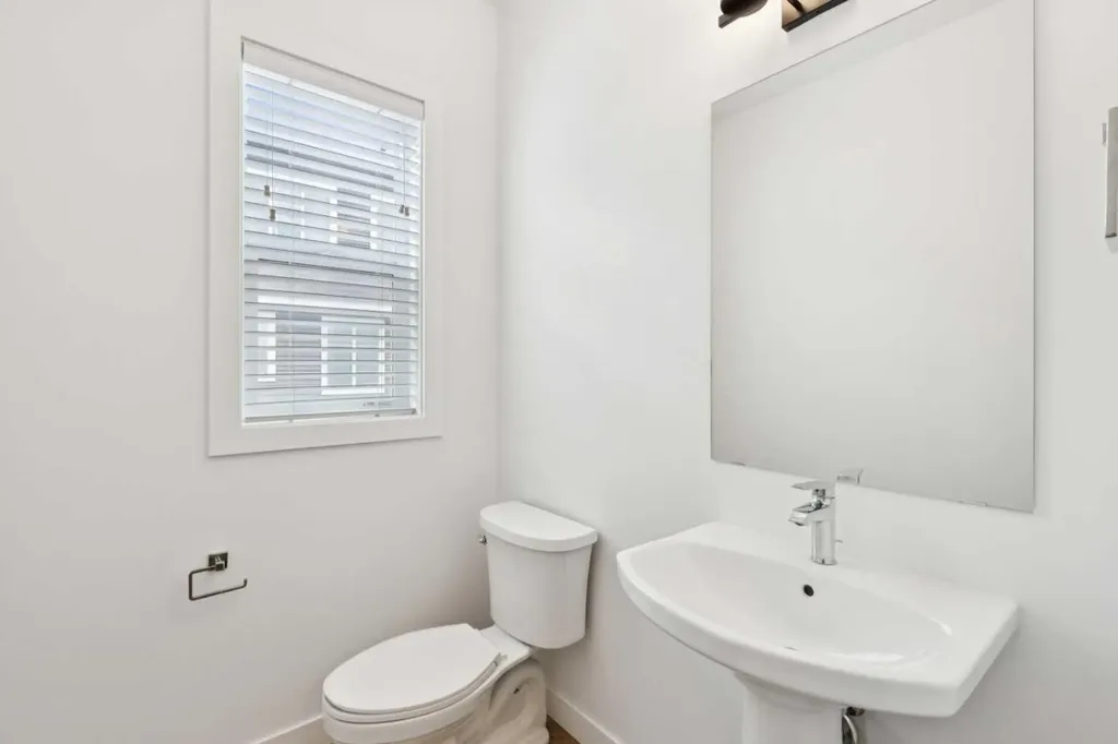 669 Savanna Boulevard Calgary AB T3J 2K2