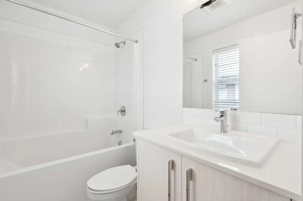 669 Savanna Boulevard Calgary AB T3J 2K2