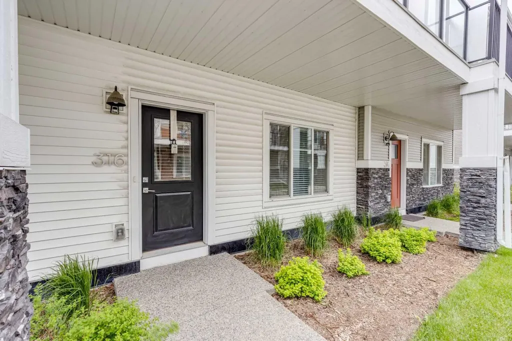 669 Savanna Boulevard Calgary AB T3J 2K2