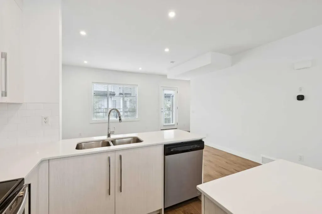 669 Savanna Boulevard Calgary AB T3J 2K2