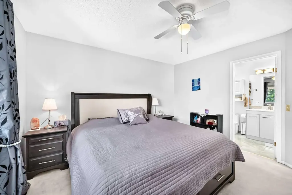 220 Shawbrooke Manor SW Calgary AB T2Y 3L7