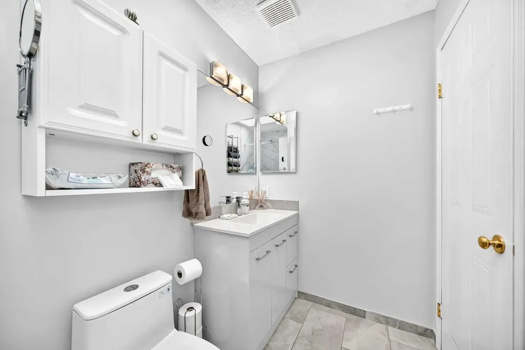 220 Shawbrooke Manor SW Calgary AB T2Y 3L7