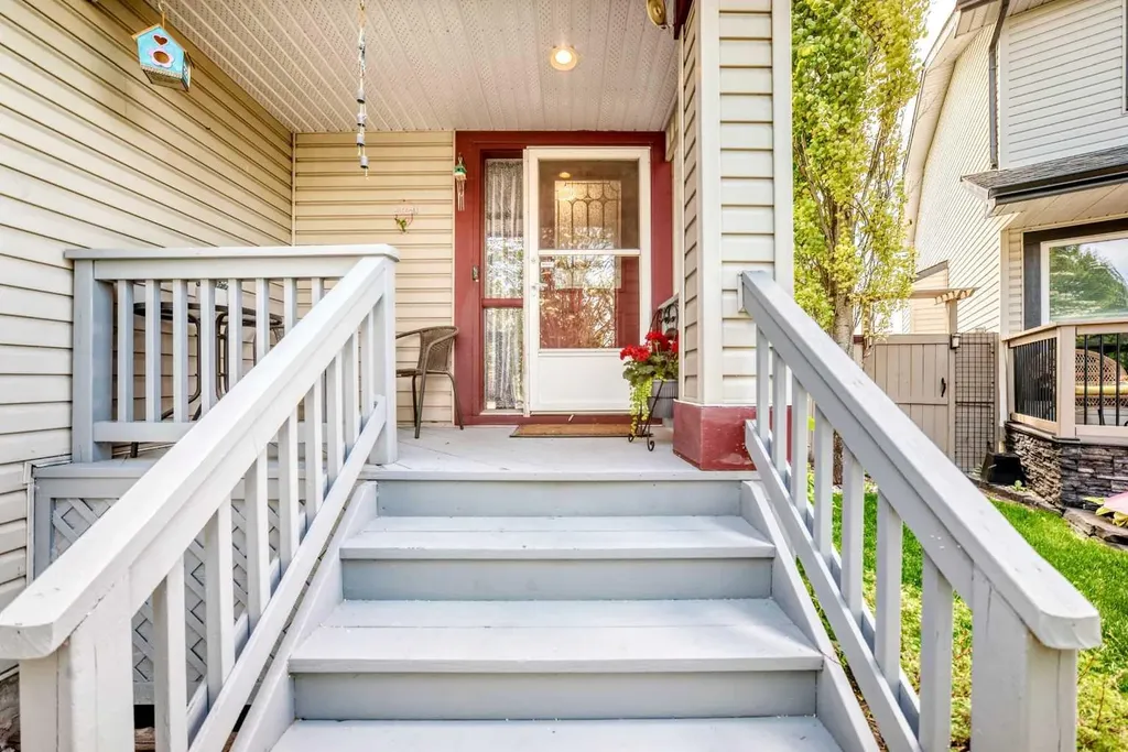 220 Shawbrooke Manor SW Calgary AB T2Y 3L7