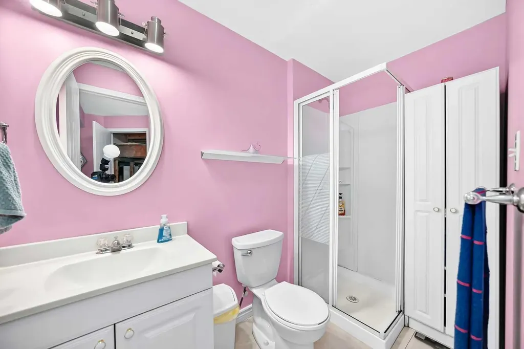 220 Shawbrooke Manor SW Calgary AB T2Y 3L7