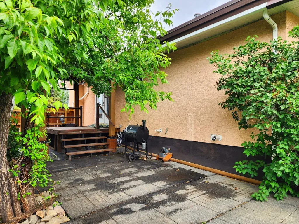 5404 5th Street W Claresholm AB T0L 0T0