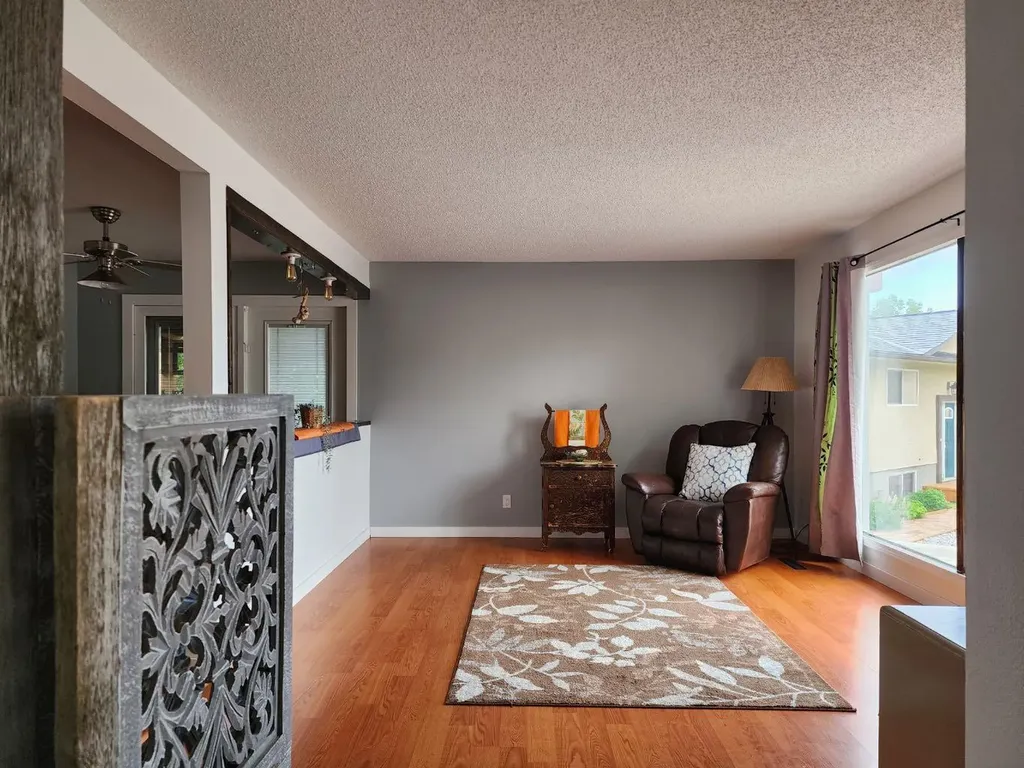 5404 5th Street W Claresholm AB T0L 0T0