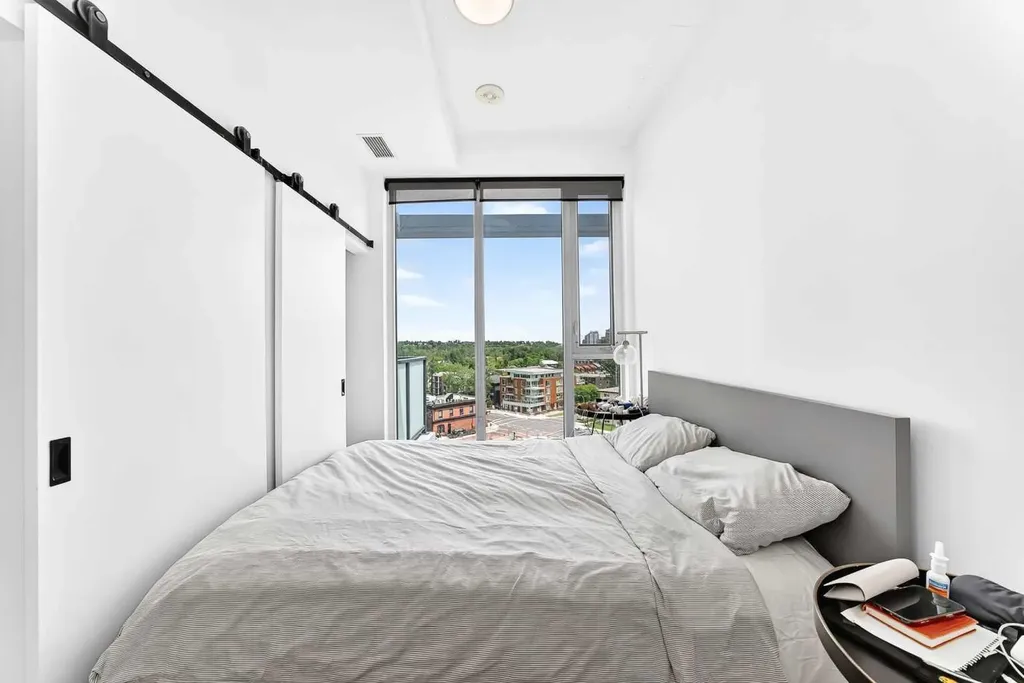 327 9a Street NW Calgary AB T2N1T7