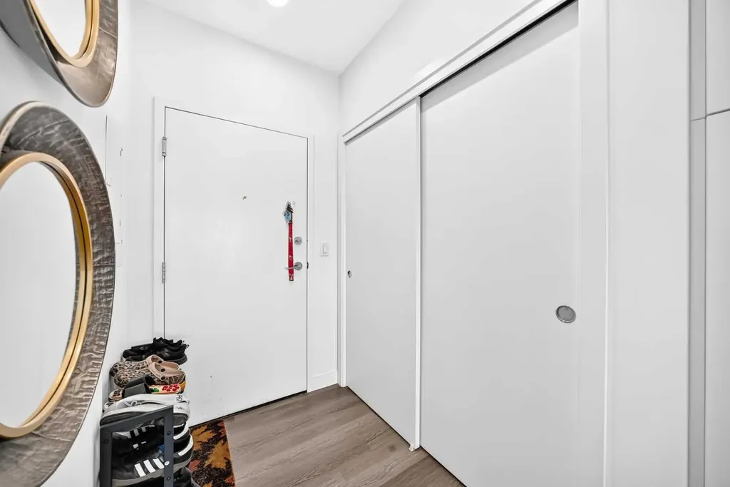 327 9a Street NW Calgary AB T2N1T7