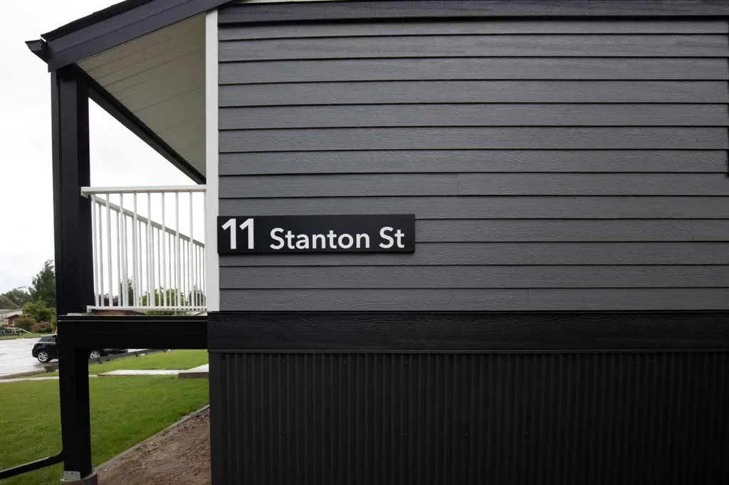 11 Stanton Street Red Deer AB T4N 0B9