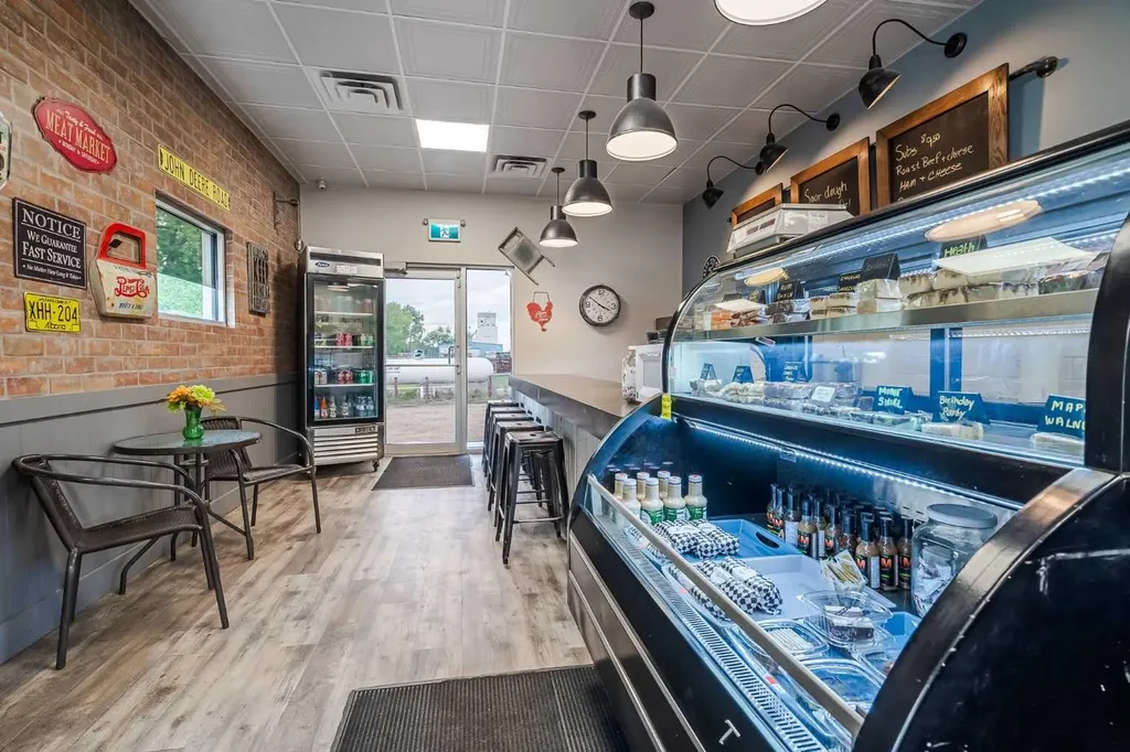 20 Railway Avenue S Marwayne AB T0B 2X0