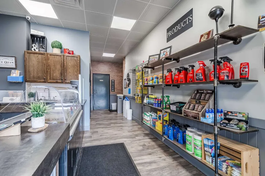 20 Railway Avenue S Marwayne AB T0B 2X0