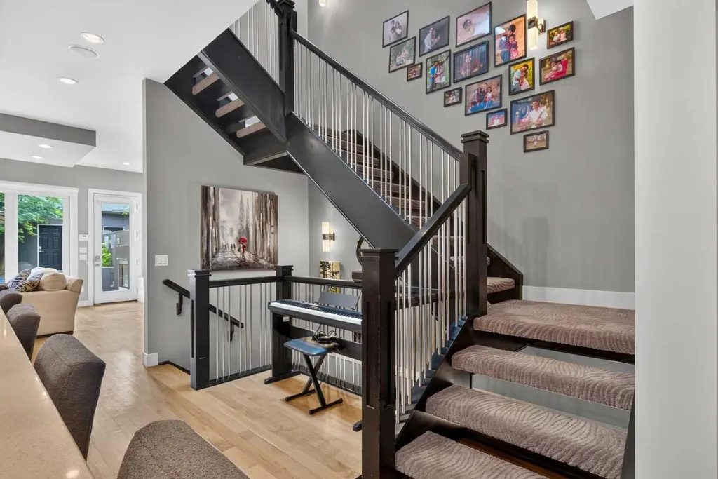 2219 2 Avenue NW Calgary AB T2N 0H1