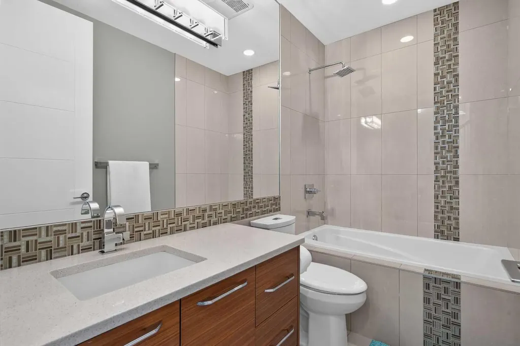 2219 2 Avenue NW Calgary AB T2N 0H1