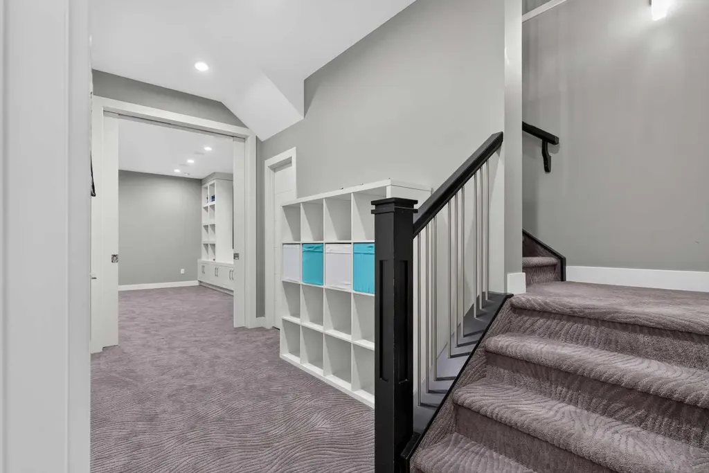 2219 2 Avenue NW Calgary AB T2N 0H1