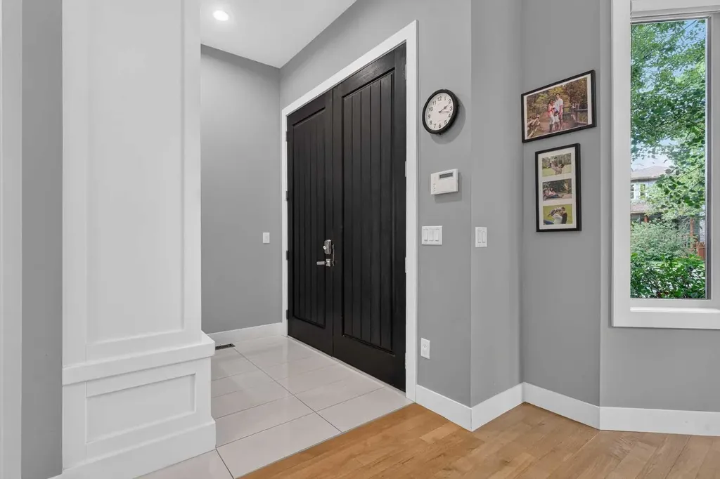 2219 2 Avenue NW Calgary AB T2N 0H1