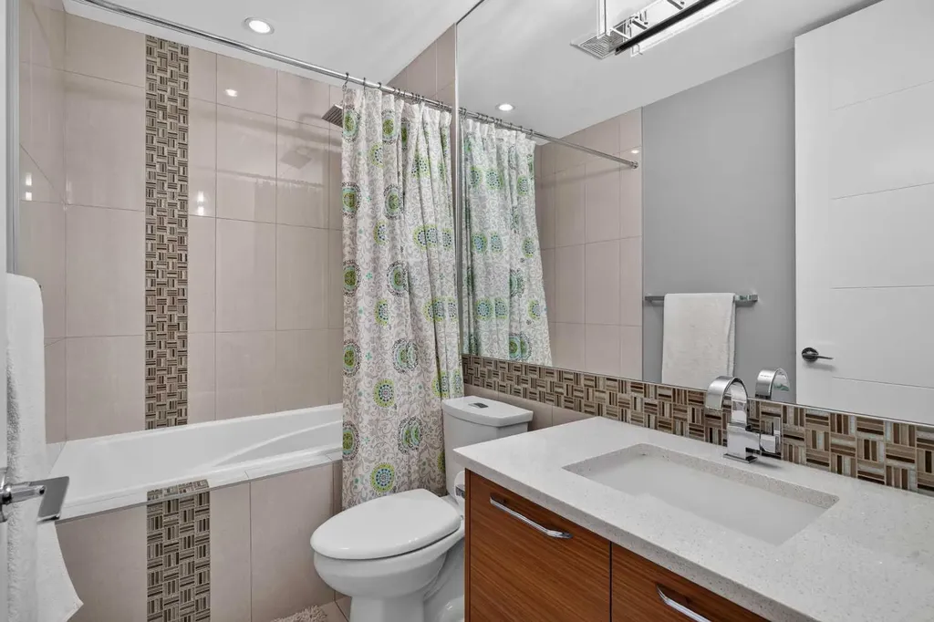 2219 2 Avenue NW Calgary AB T2N 0H1