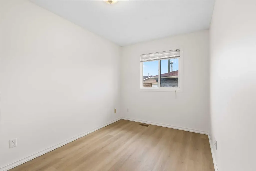 268 Madeira Place NE Calgary AB T2A5T1