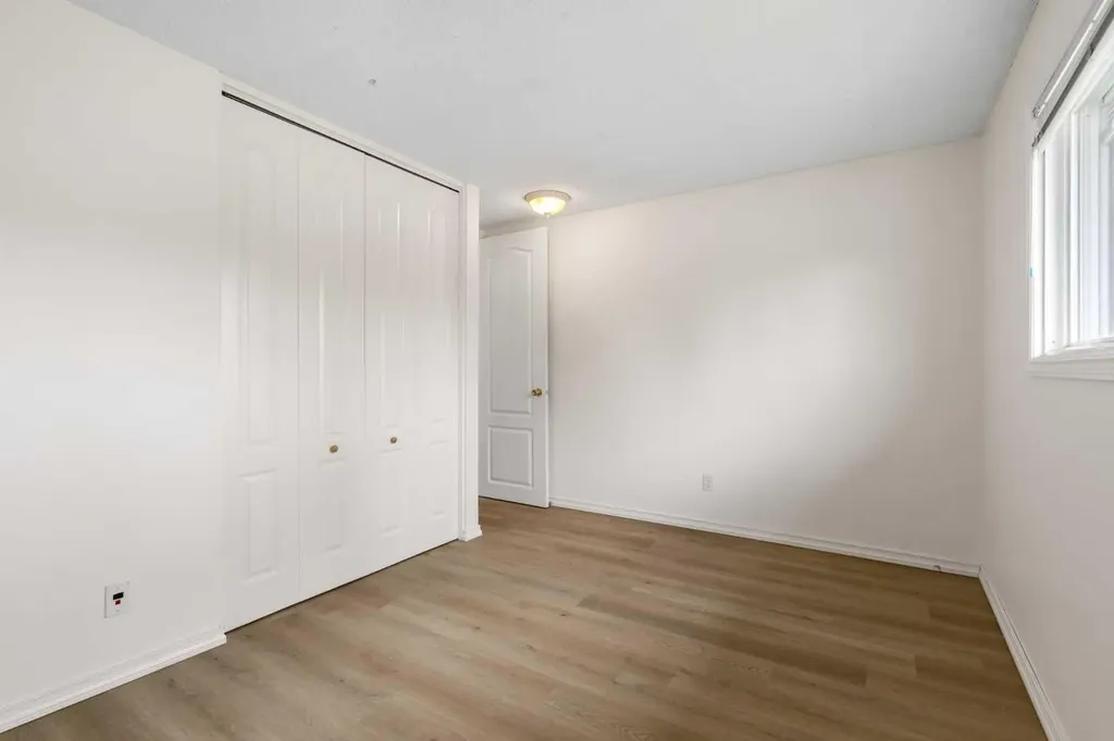268 Madeira Place NE Calgary AB T2A5T1