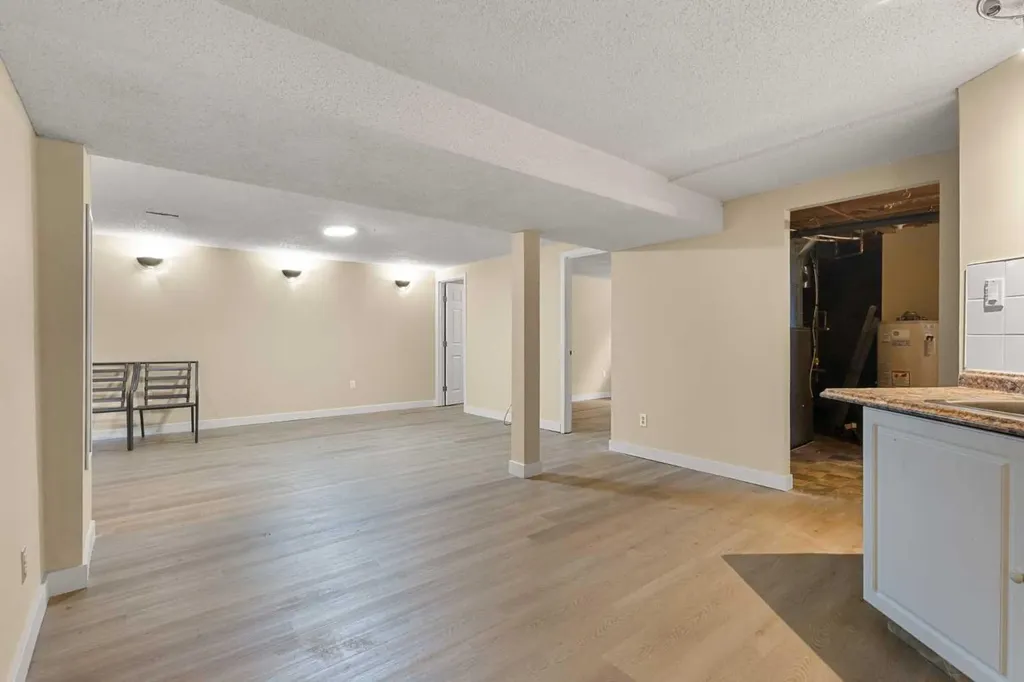 268 Madeira Place NE Calgary AB T2A5T1