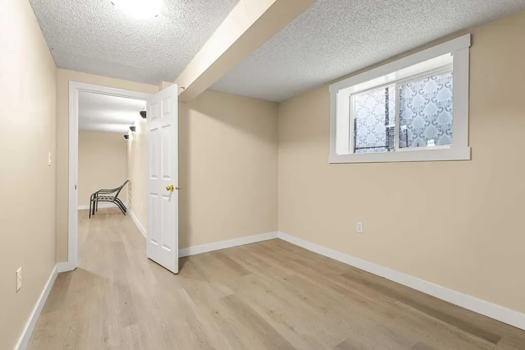 268 Madeira Place NE Calgary AB T2A5T1