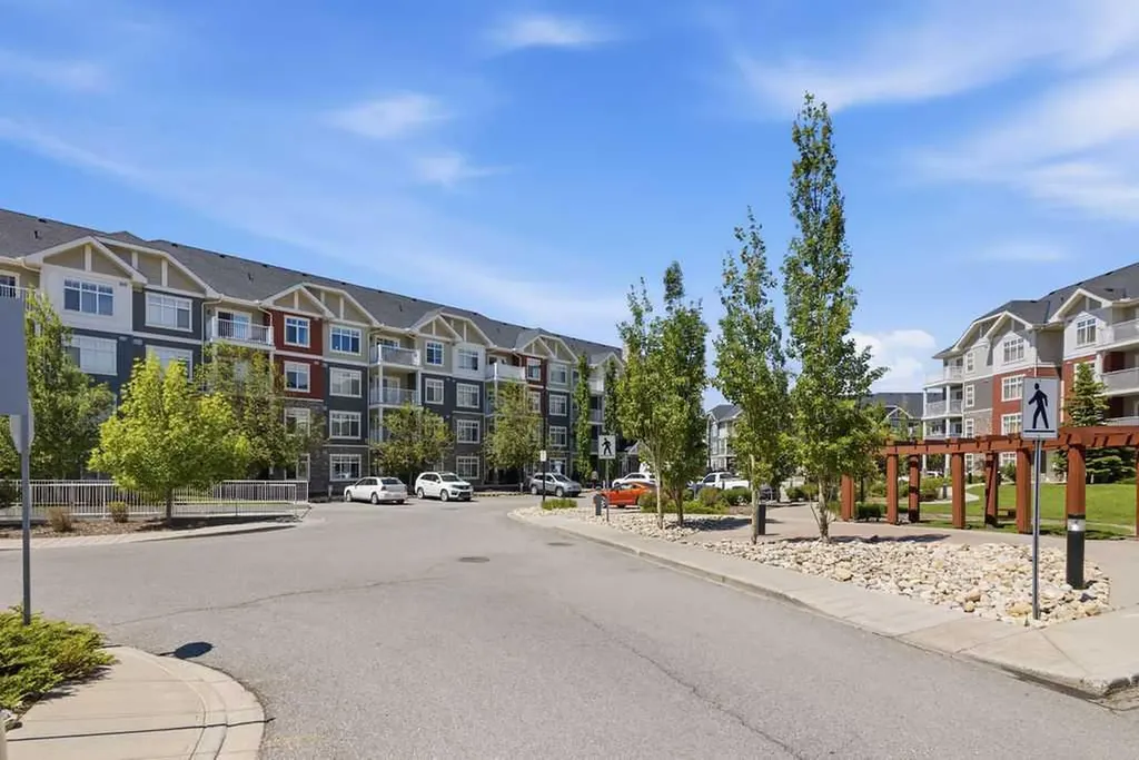 155 Skyview Ranch Way NE Calgary AB T3N0L6