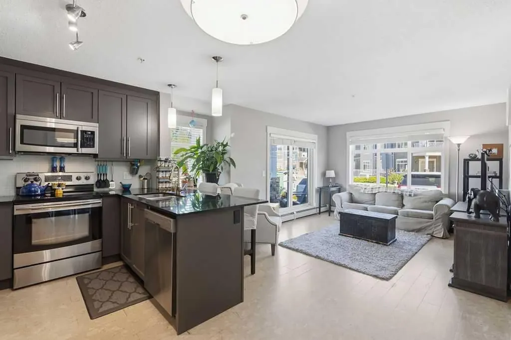 155 Skyview Ranch Way NE Calgary AB T3N0L6