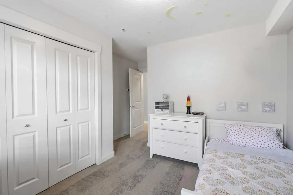 155 Skyview Ranch Way NE Calgary AB T3N0L6
