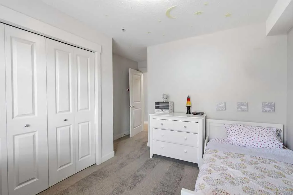155 Skyview Ranch Way NE Calgary AB T3N0L6