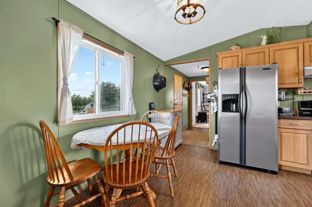 255049 Twp Road 300 Rural Kneehill County AB T0M 0A0