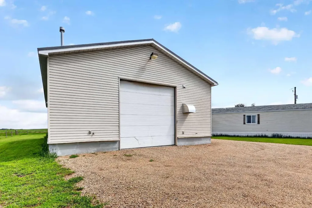 255049 Twp Road 300 Rural Kneehill County AB T0M 0A0