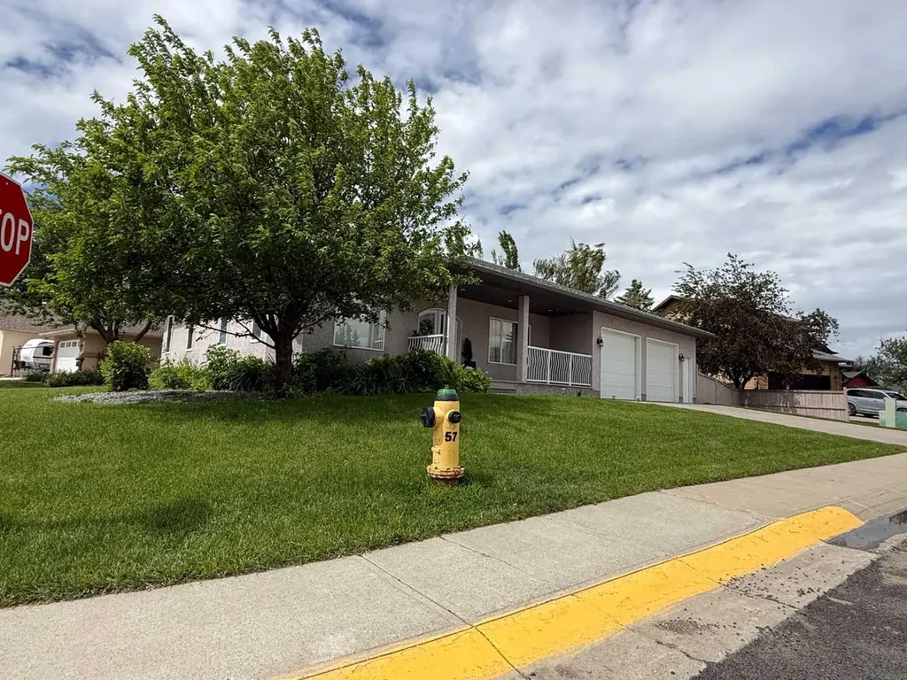 201 Aspen Way Vulcan AB T0L 2B0
