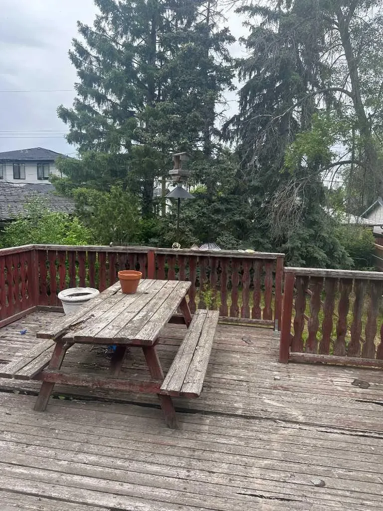 3228 Kerrydale Road SW Calgary AB T3E4S6