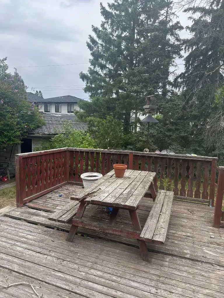 3228 Kerrydale Road SW Calgary AB T3E4S6