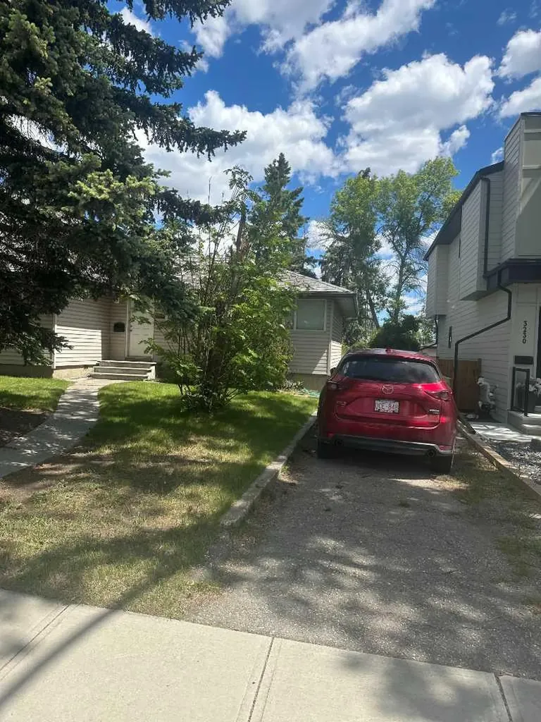 3228 Kerrydale Road SW Calgary AB T3E4S6