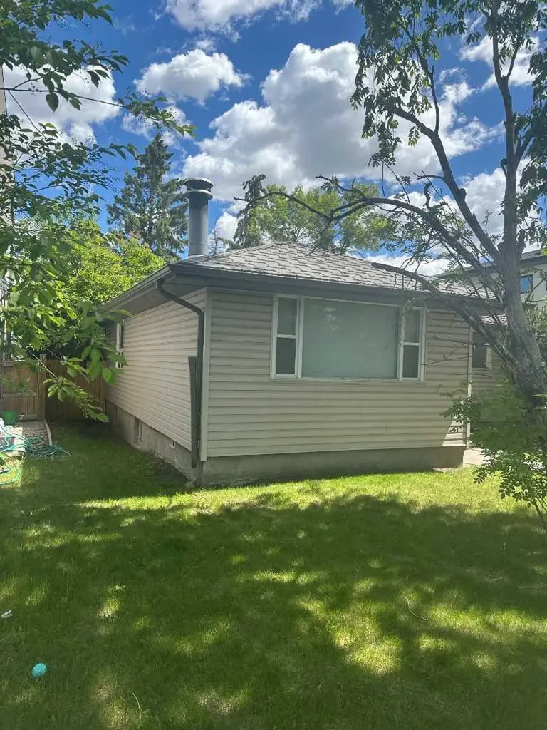 3228 Kerrydale Road SW Calgary AB T3E4S6