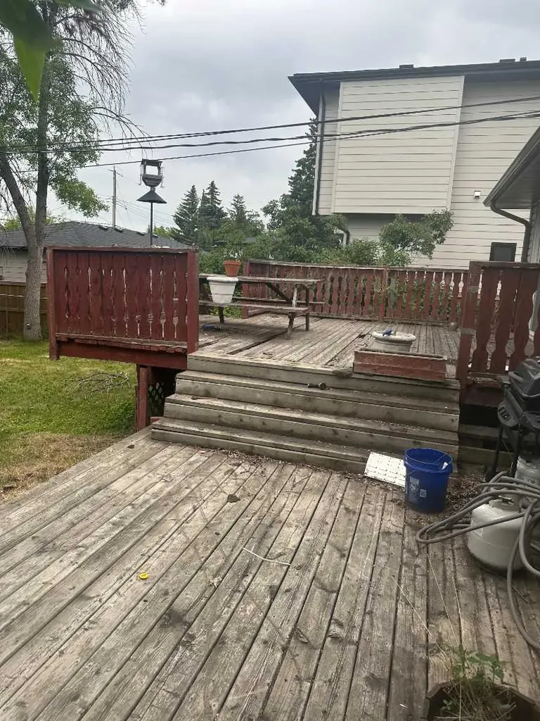 3228 Kerrydale Road SW Calgary AB T3E4S6