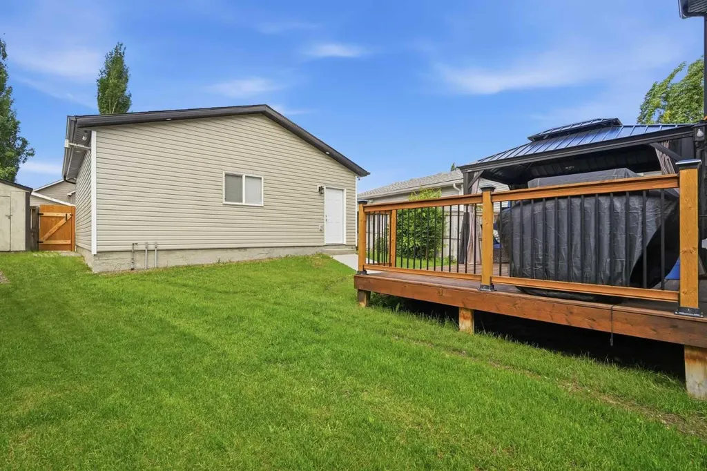 60 Prestwick Heights SE Calgary AB T2X 4H8