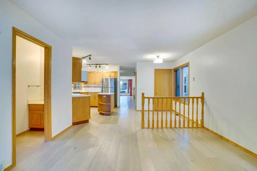 463 23 Avenue NW Calgary AB T2M1S5