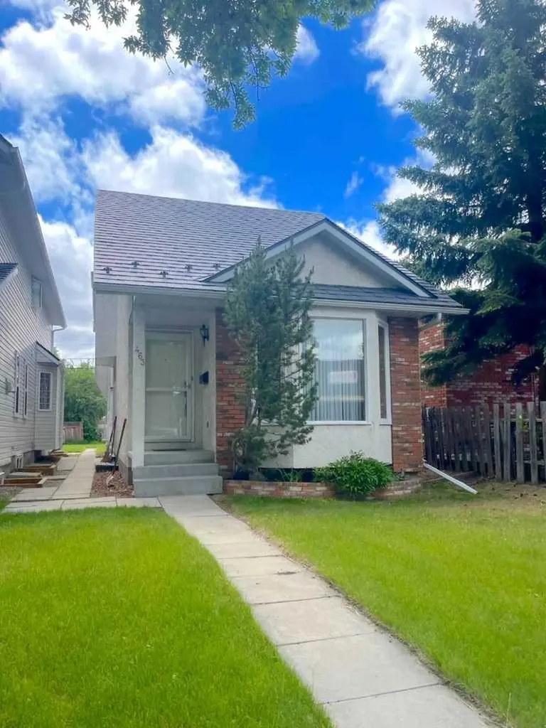 463 23 Avenue NW Calgary AB T2M1S5