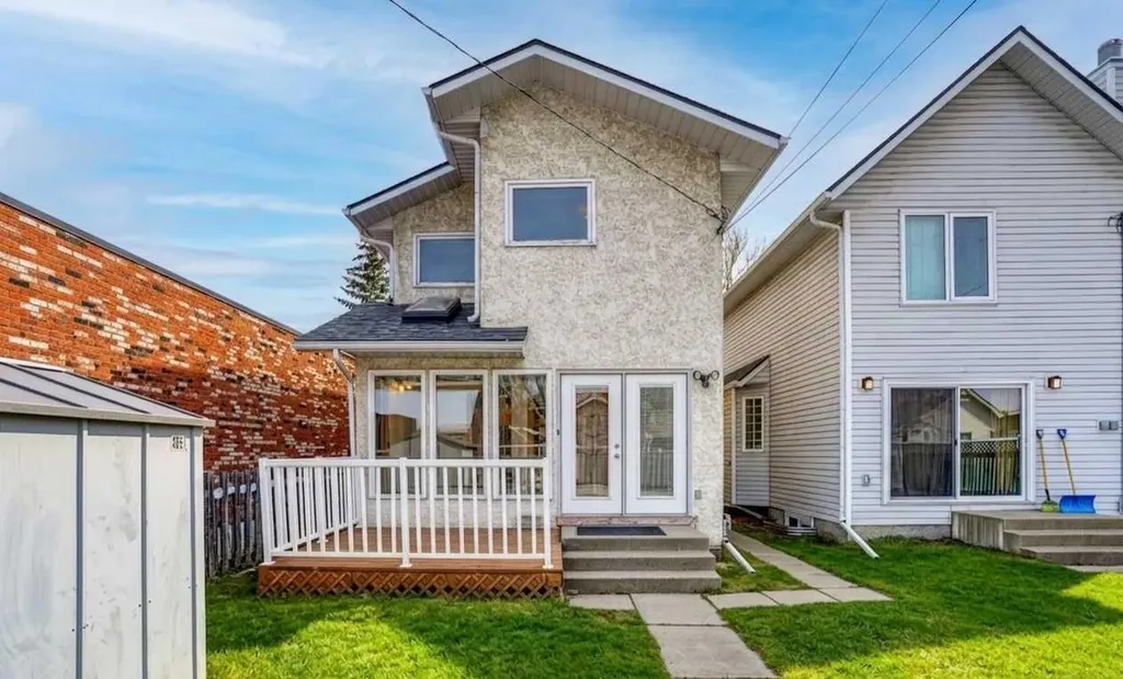 463 23 Avenue NW Calgary AB T2M1S5
