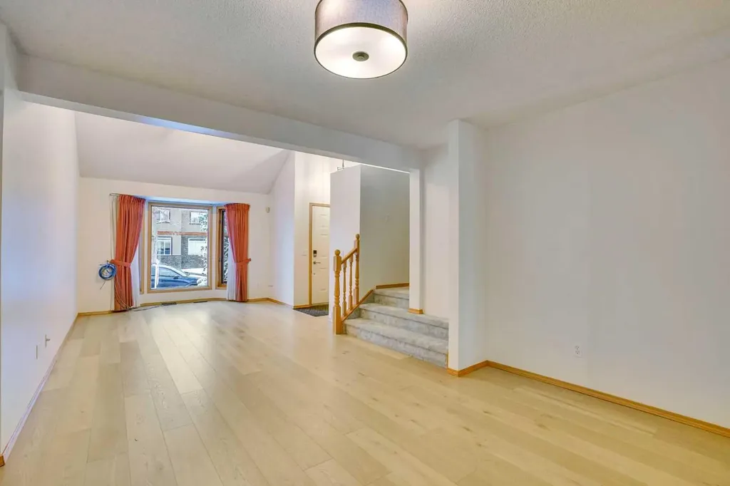 463 23 Avenue NW Calgary AB T2M1S5