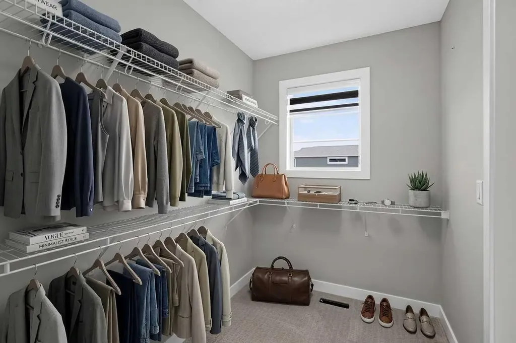 204 Chelsea Manor Chestermere AB T1X 2P5