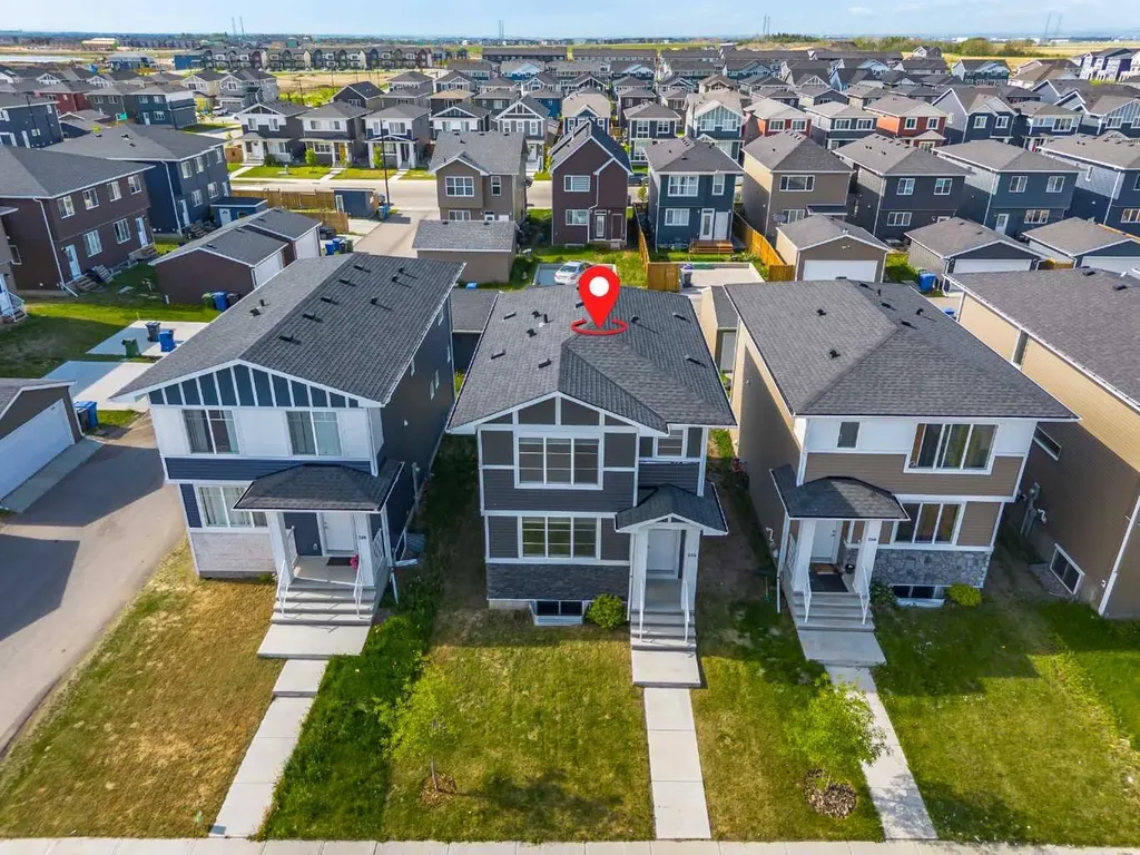 204 Chelsea Manor Chestermere AB T1X 2P5