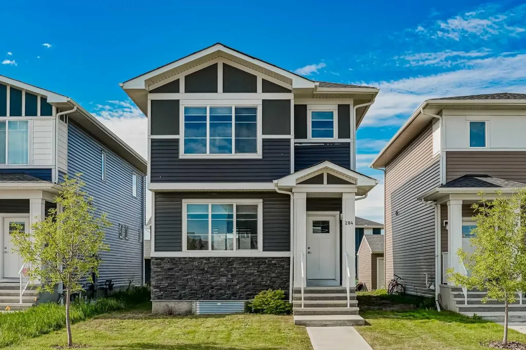 204 Chelsea Manor Chestermere AB T1X 2P5