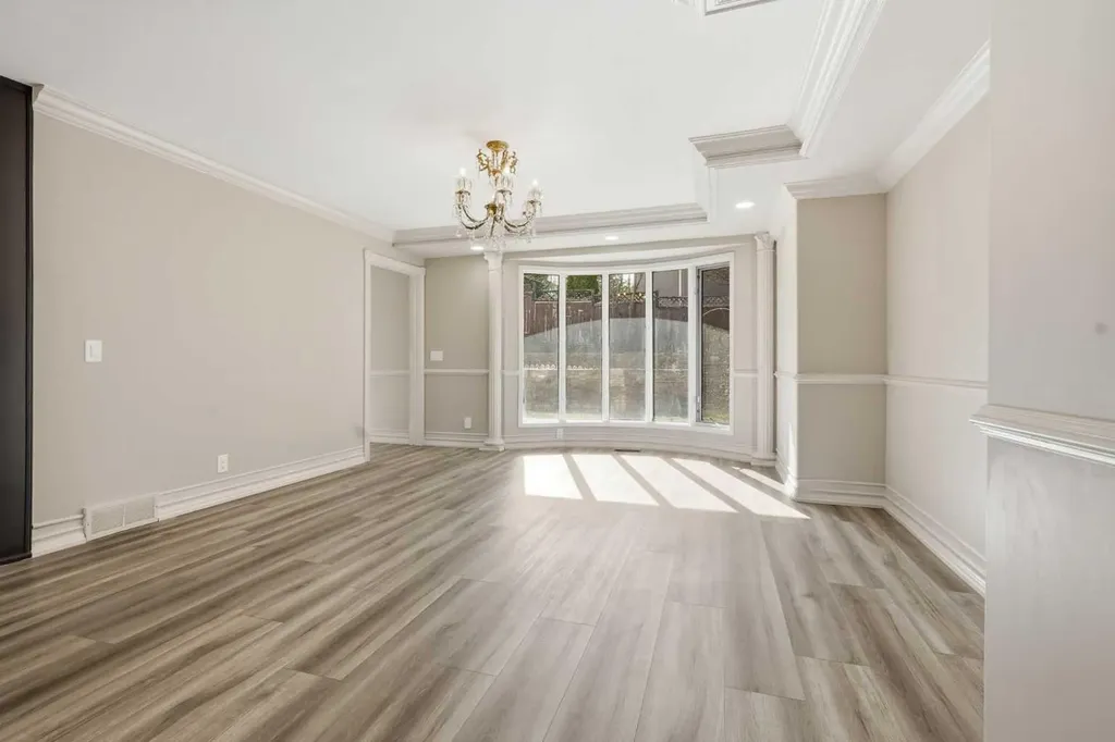 91 Patterson Crescent SW Calgary AB T3J 2B9