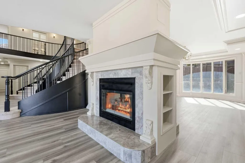 91 Patterson Crescent SW Calgary AB T3J 2B9
