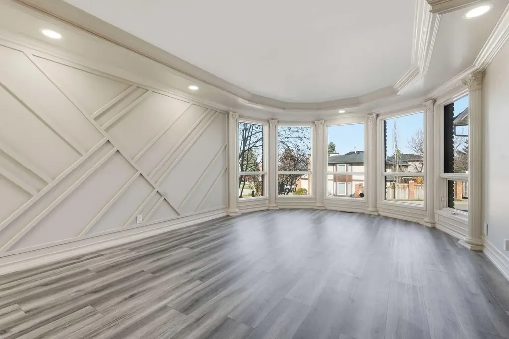 91 Patterson Crescent SW Calgary AB T3J 2B9