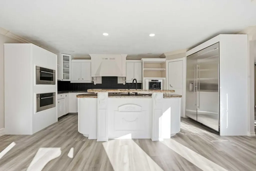 91 Patterson Crescent SW Calgary AB T3J 2B9