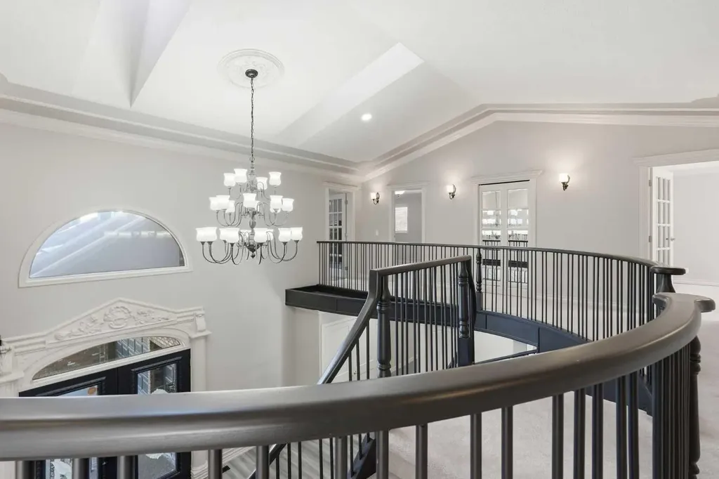 91 Patterson Crescent SW Calgary AB T3J 2B9